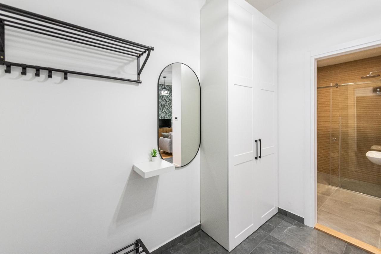 Vertigo One Bedroom Apartment-Free Private Parking Nowy Sad Zewnętrze zdjęcie
