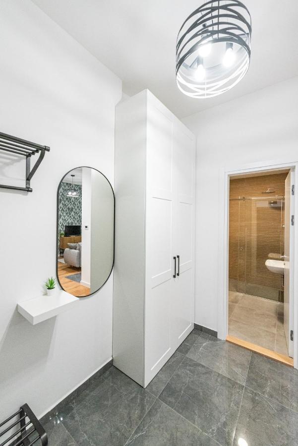 Vertigo One Bedroom Apartment-Free Private Parking Nowy Sad Zewnętrze zdjęcie