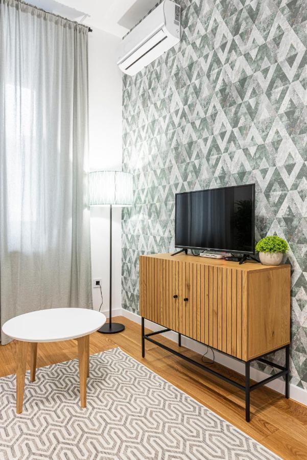 Vertigo One Bedroom Apartment-Free Private Parking Nowy Sad Zewnętrze zdjęcie