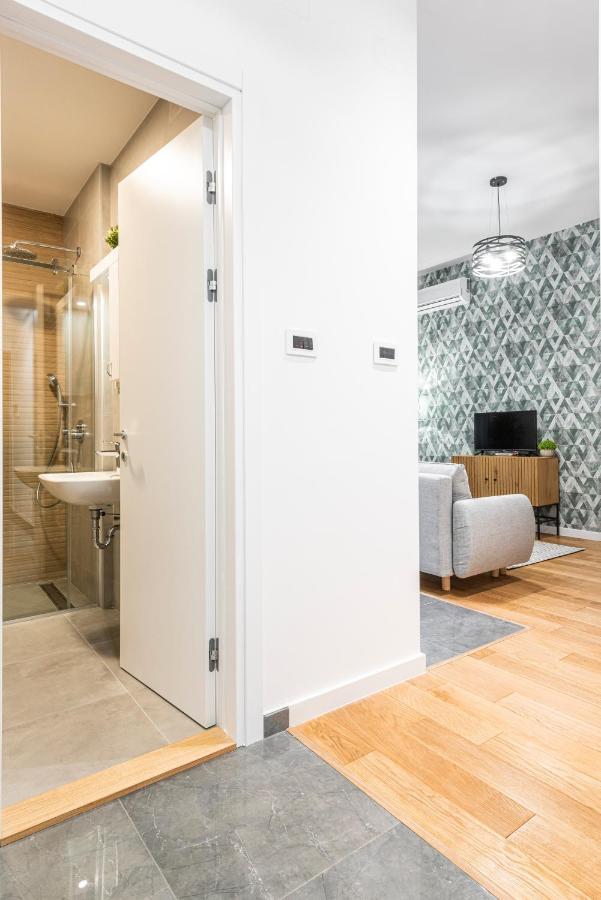 Vertigo One Bedroom Apartment-Free Private Parking Nowy Sad Zewnętrze zdjęcie